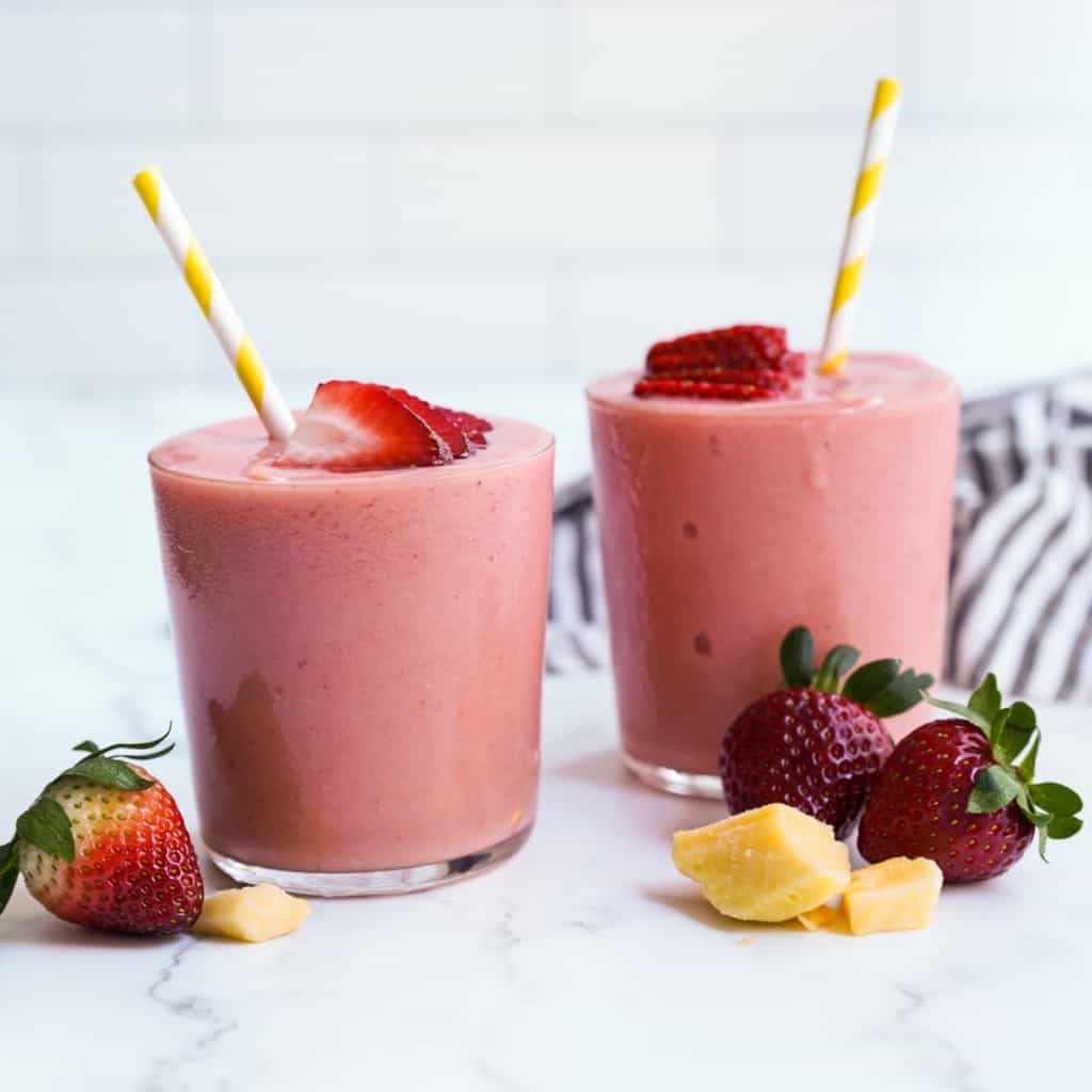 Mango Strawberry Smoothie - Joyous Apron