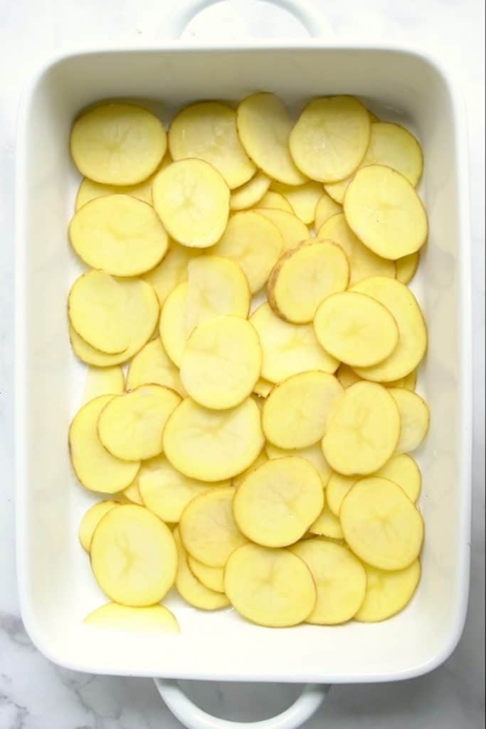 https://www.joyousapron.com/wp-content/uploads/2018/10/cheesy-scalloped-potatoes-683x1024.jpg