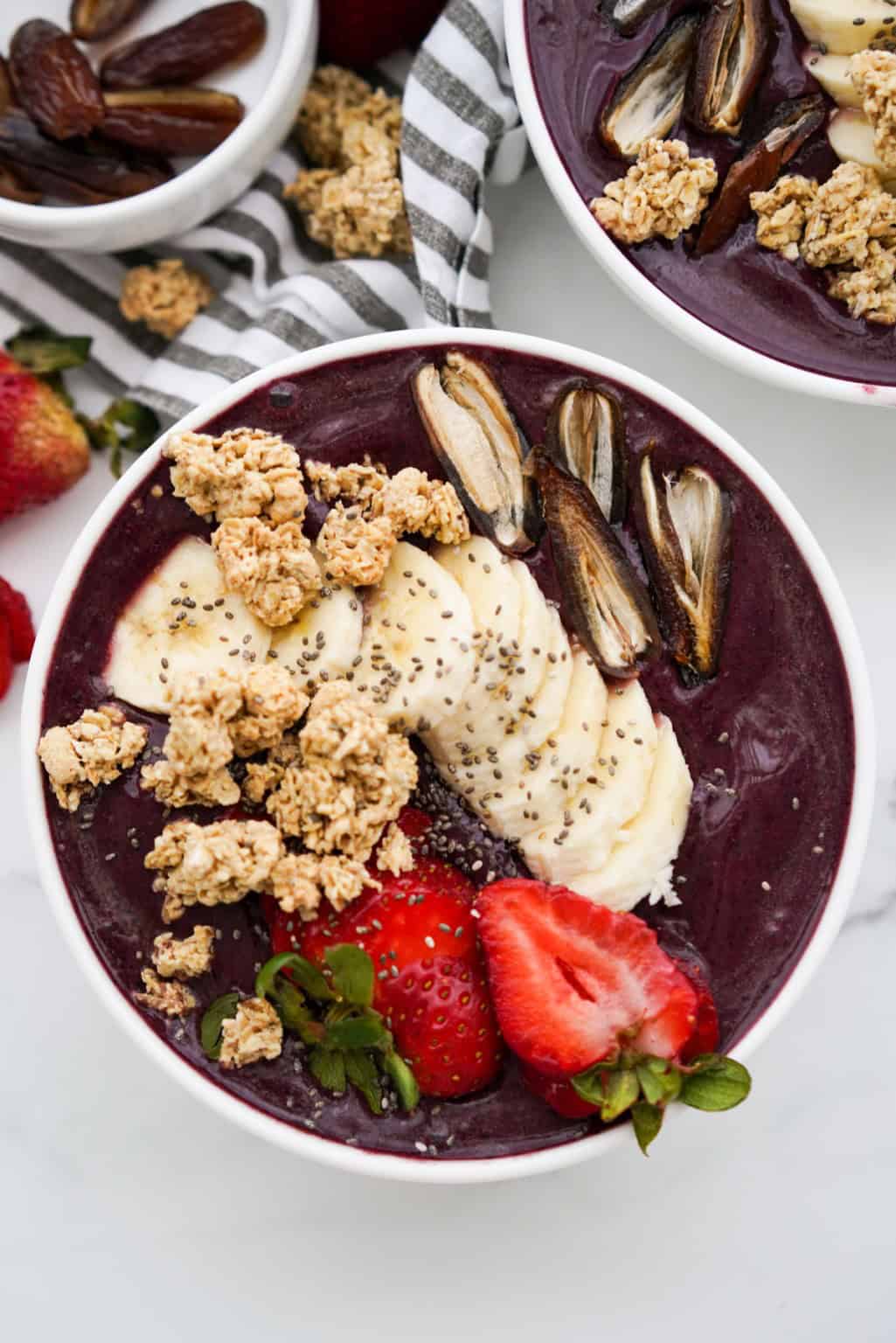 Acai Smoothie Bowl - Easy Homemade Recipe! - Joyous Apron