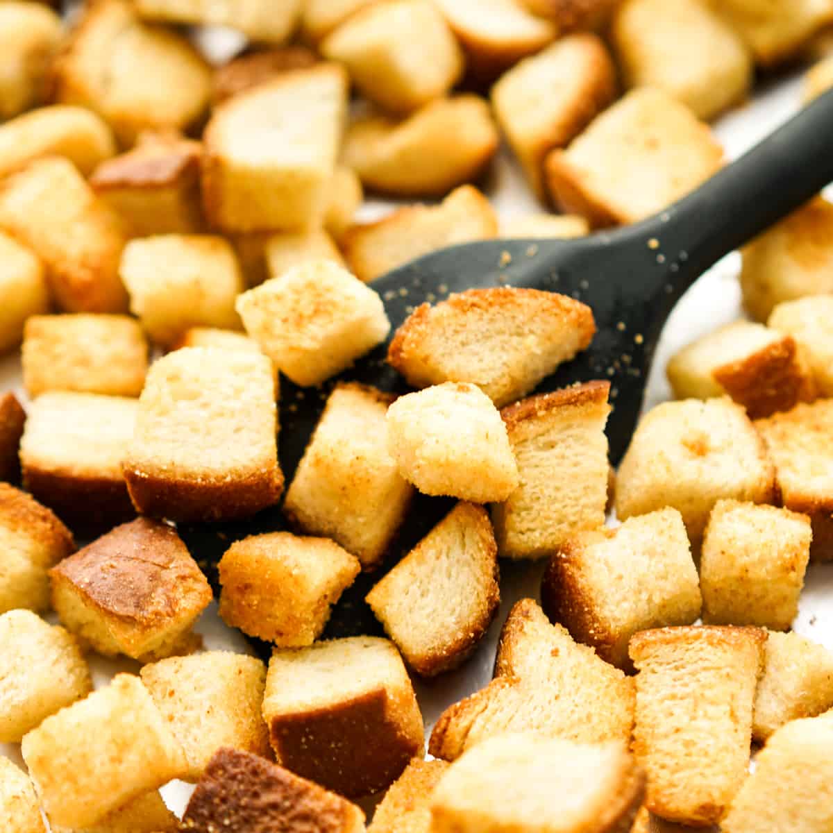 Homemade Croutons (EASY - only 5 Ingredients!) - Joyous Apron